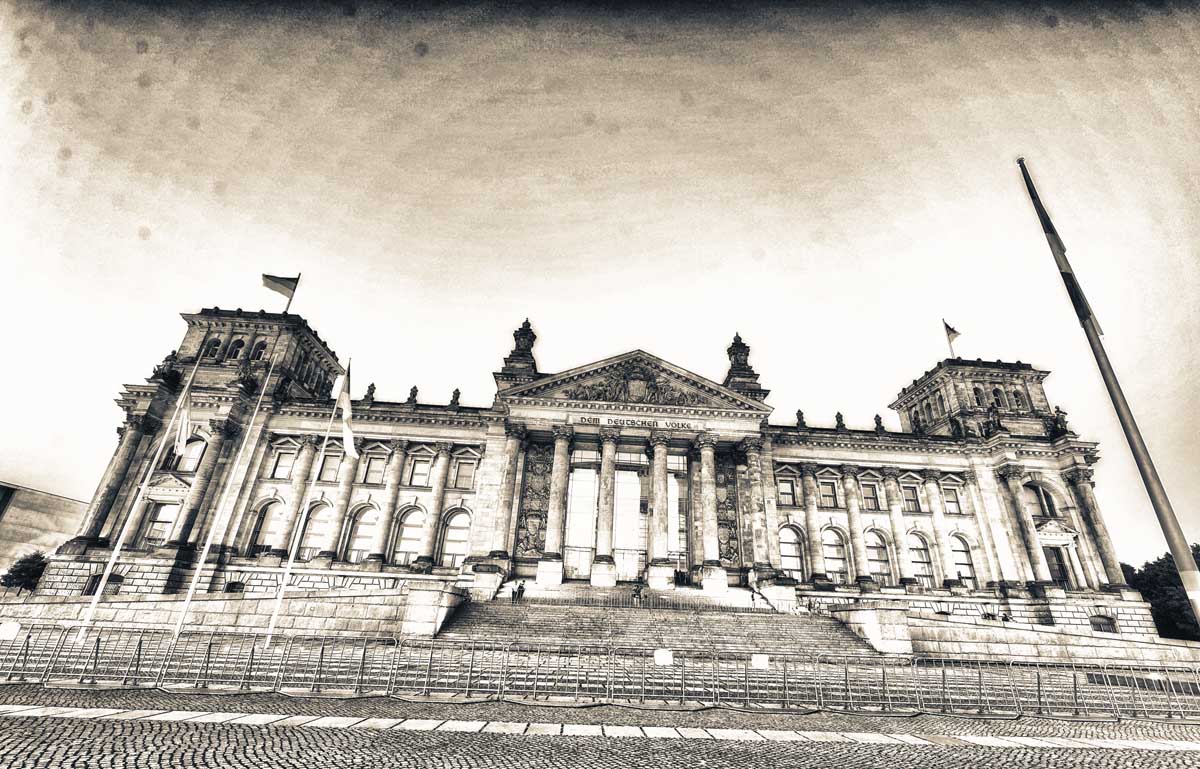 reichstag building in berlin at night germany 2026 01 11 09 15 01 utc