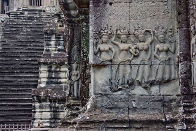 hindu-devatas-depicted-on-the-walls-of-angkor-wat-2026-03-26-08-11-55-utc