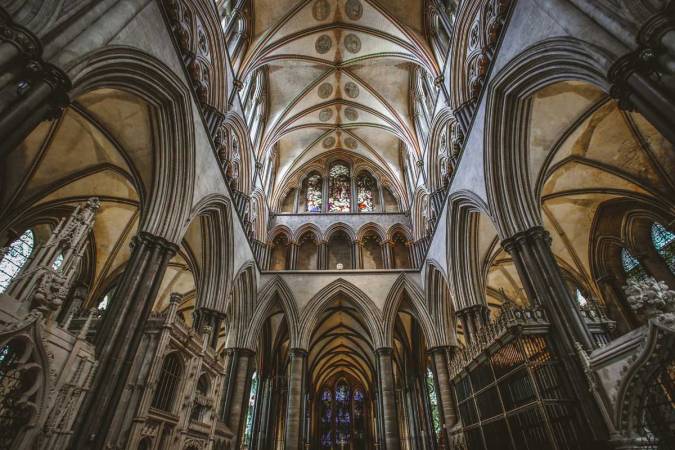 interior-of-the-medieval-salisbury-cathedral-with-2026-03-18-05-42-43-utc