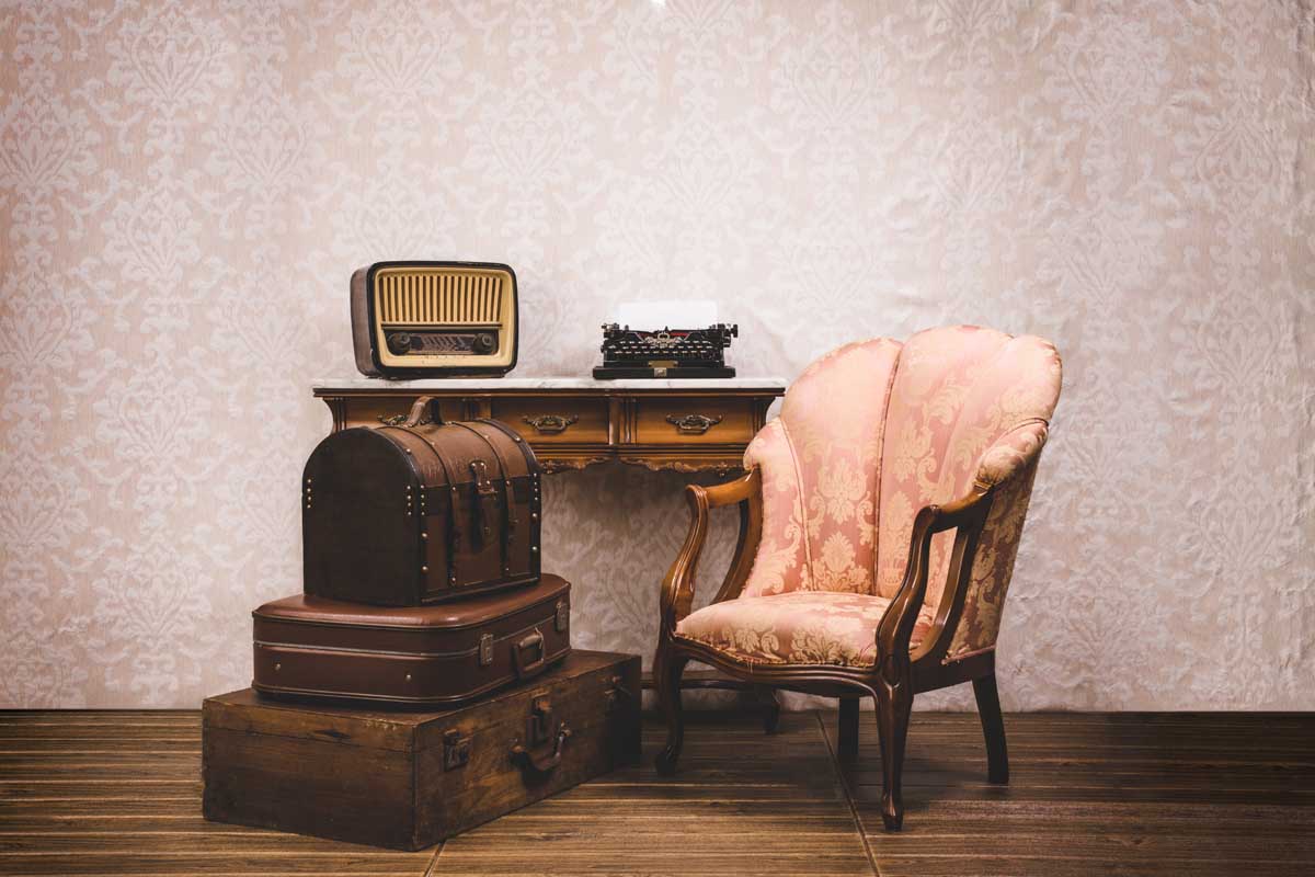 set-of-old-vintage-suitcases-typewriter-armchair-2026-01-08-07-39-28-utc